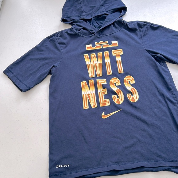The Nike Tee Athletic Cut Dri Fit Kids Hoodie Shirt Blue Size Medium - Picture 1 of 6